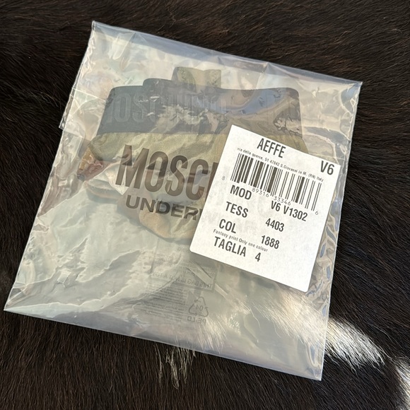 Moshino - Picture 11 of 12